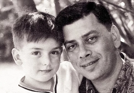 Five year old Jeffery Sherman and his father the songwriter Robert Sherman in the early 1960s. Robert is one of the authors of A Spoonful of Sugar from Mary Poppins movie. 